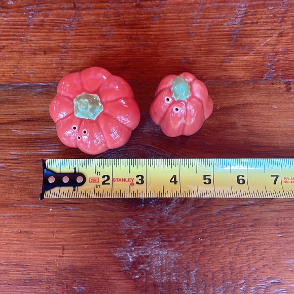 🎃 Pumpkin Salt & Pepper Shaker - Picture 6 of 7